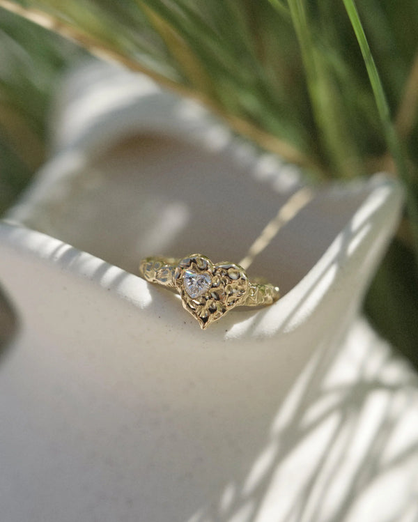 Deavya Amara™ – "Eternal Beauty" 18K Solid Gold Finger Ring